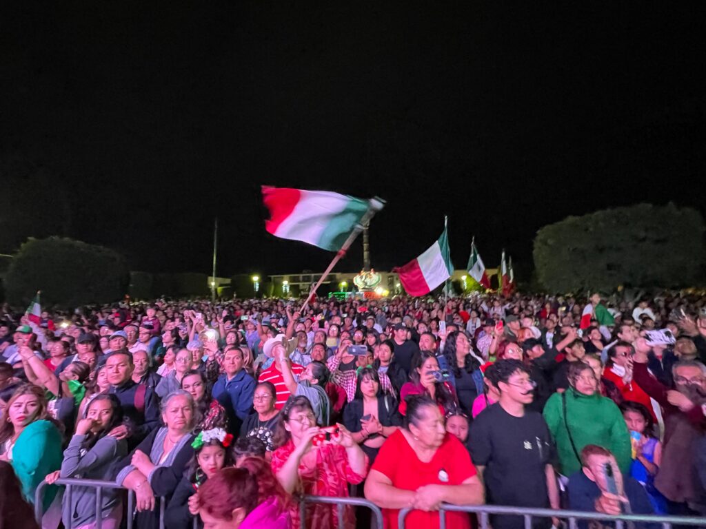 Miles de Sanjuanenses Gritan ¡Viva México!