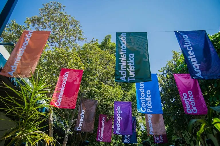 universidad mesoamericana