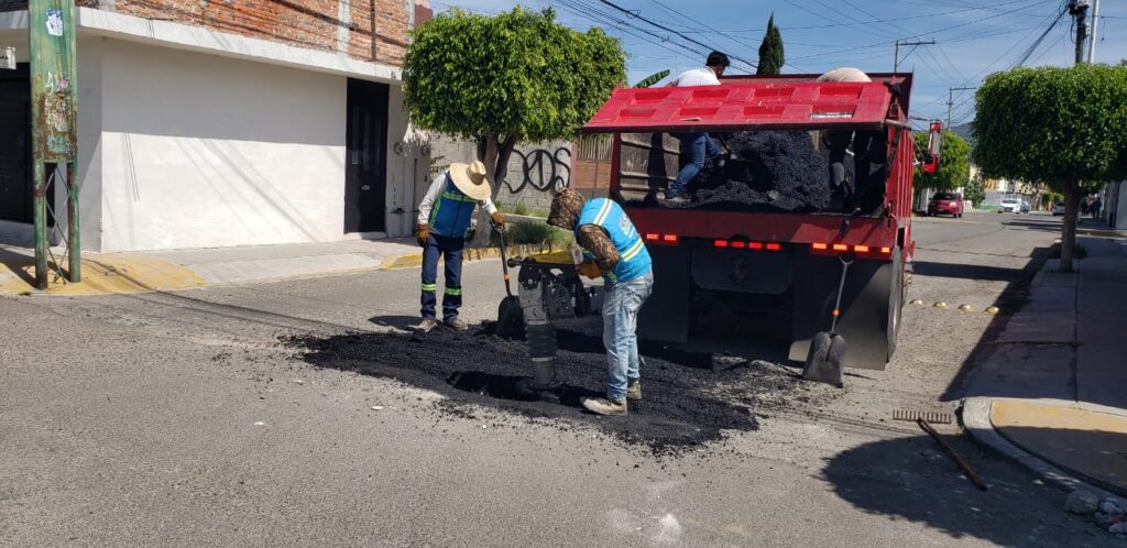 El bacheo, un reto diario en San Juan del Río
