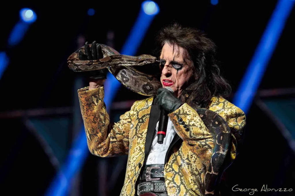 Alice Cooper, El Padrino del Shock Rock