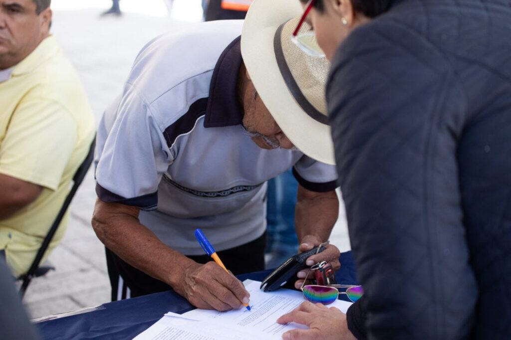 Certeza jurídica a cinco asentamientos