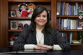 Rectora de la UAQ gestiona más recursos