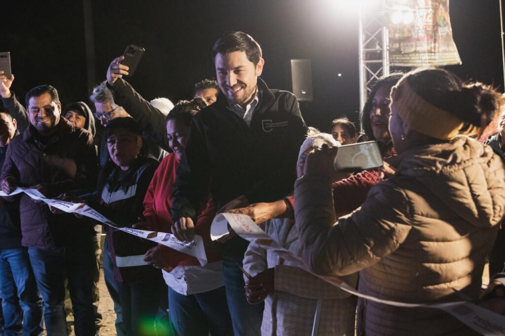 Tequisquiapan inaugura alumbrado en Santa María