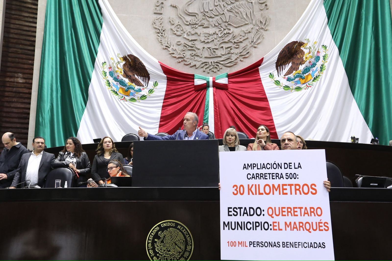 Pide Calzada mil millones para Qro.