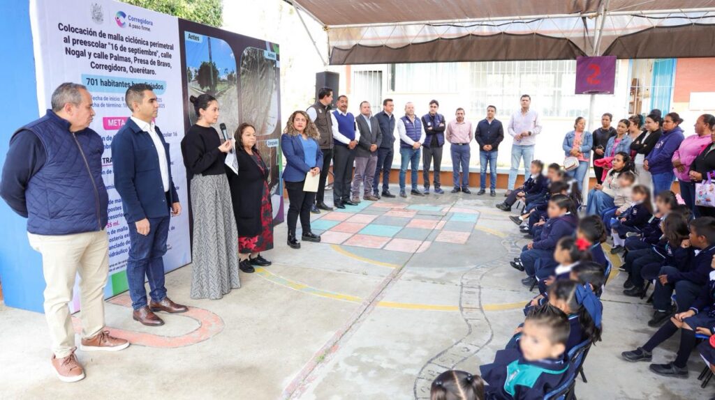 Corregidora hace mejoras a Preescolar en Presa de Bravo