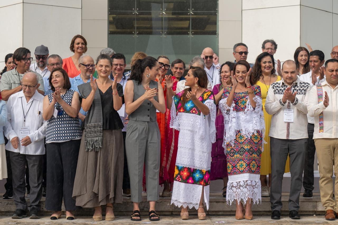 López Birlain en la Reunión Nacional de Cultura