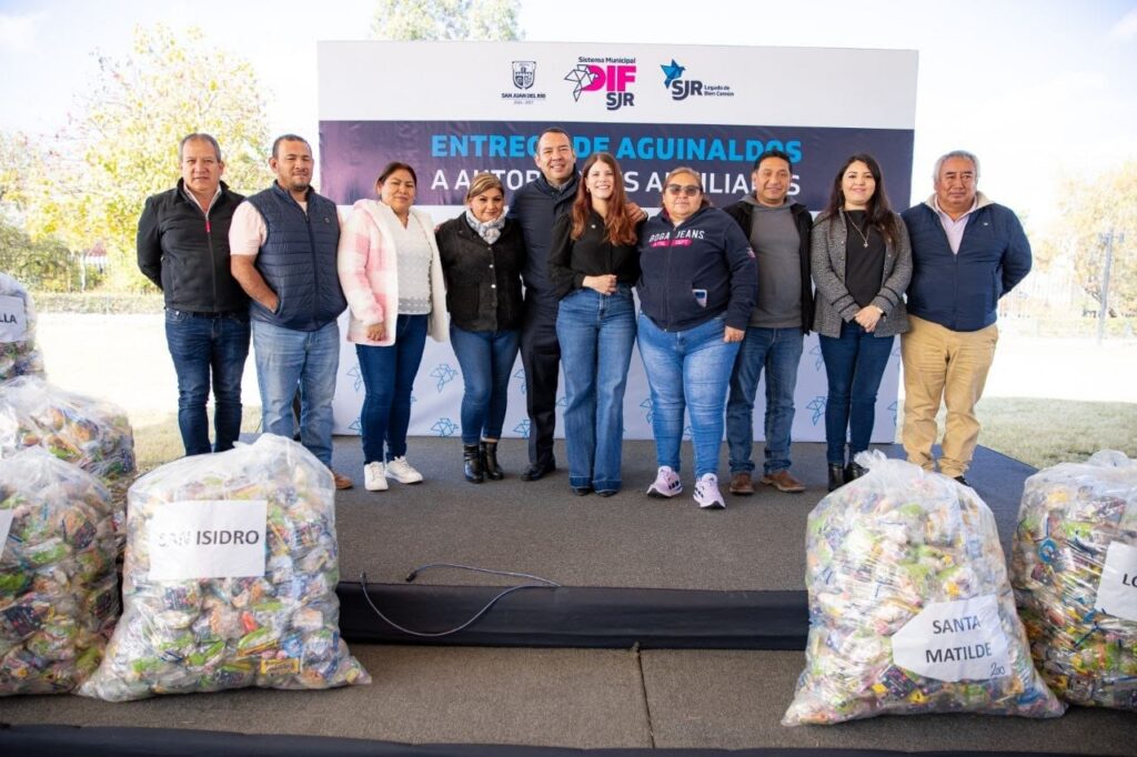 DIF SJR entrega más de 26 mil aguinaldos