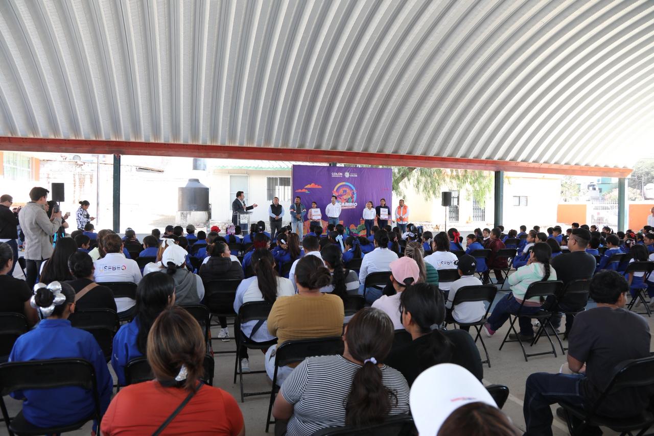 Gaspar Trueba entrega obras urbanas