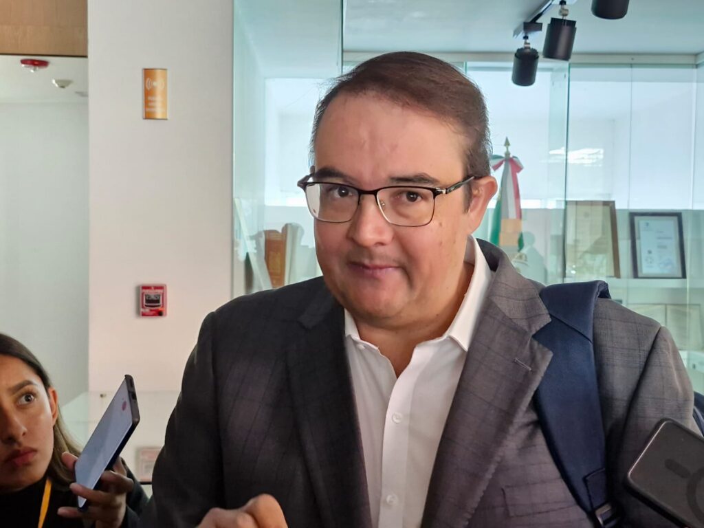 Memo Vega impulsa apoyo tecnológico