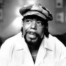 Barry White, El Rey del Romance Orquestal