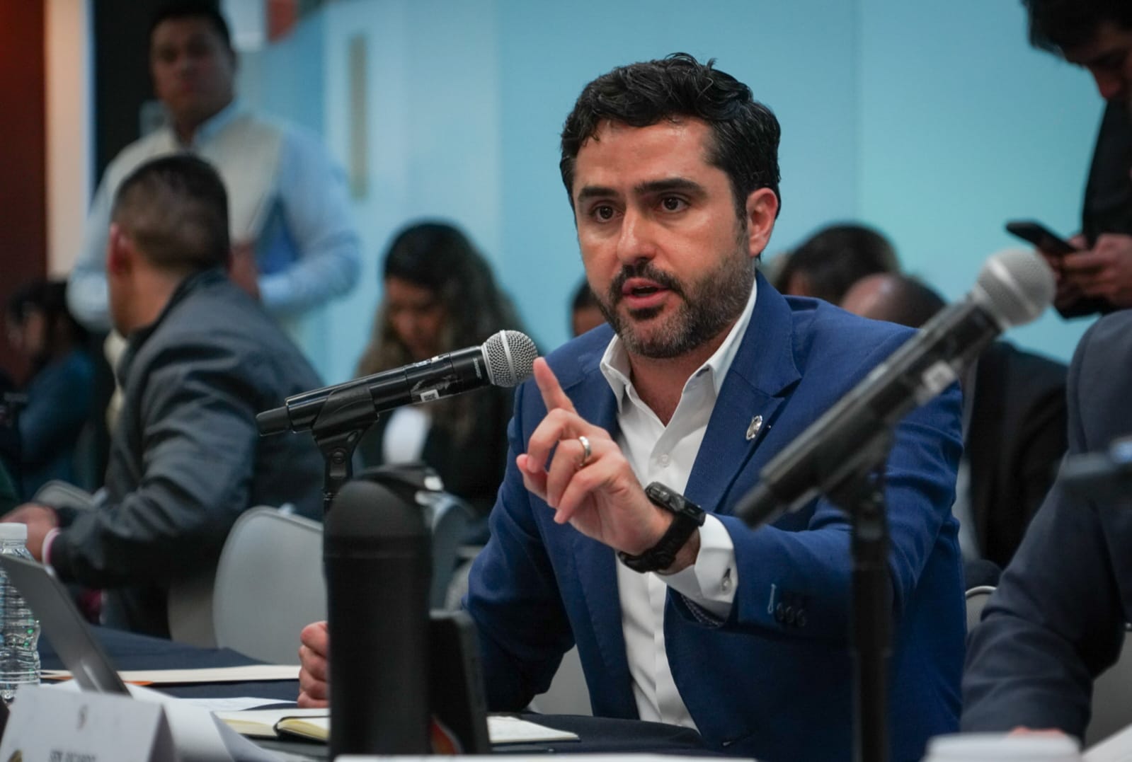 La no intervención no puede, ni debe convertirse en silencio: Agustín Dorantes