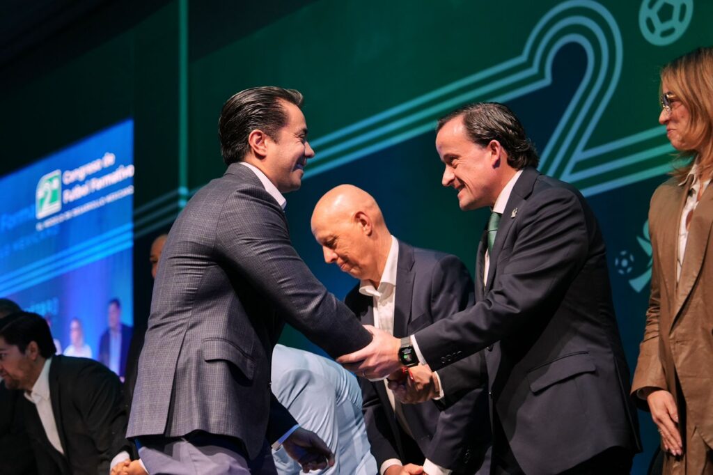 Felifer Macías en el Segundo Congreso de Fútbol Formativo