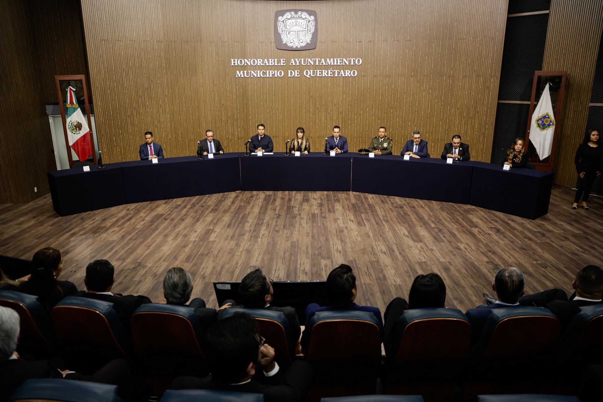 Invertirán mil 104 millones en obra pública