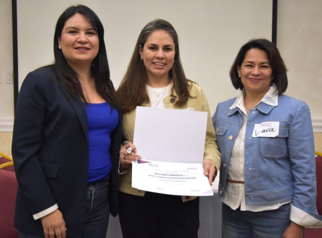 Capacita IEEQ a personal operativo en liderazgo e inteligencia emocional