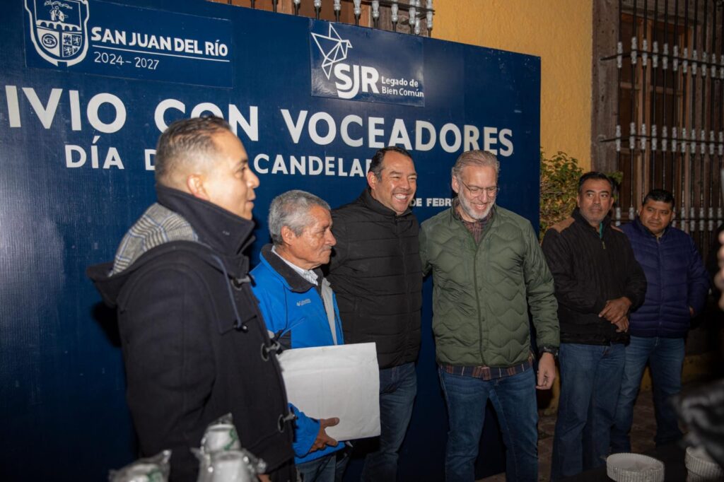 Reconocen labor de voceadores en festejo de la Candelaria