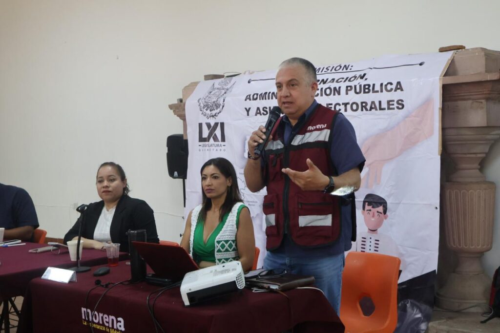 Foros con maestros por una mejor Educación: Sinuhé