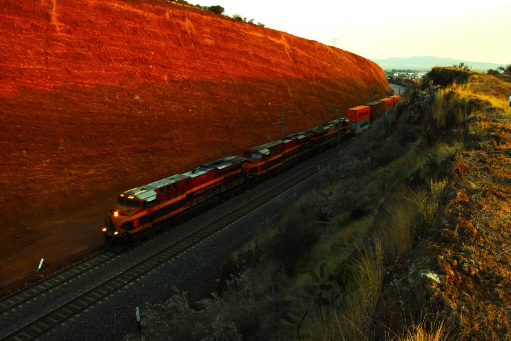 Obras complementarias en San Juan por Tren México-Querétaro