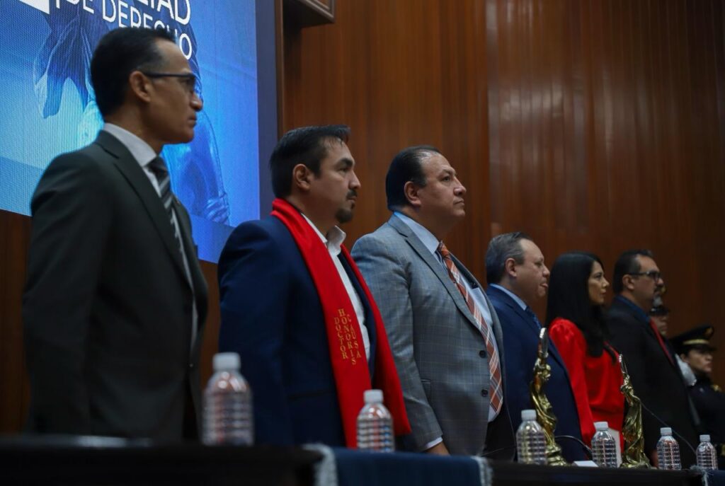 La Facultad de Derecho de la UAQ recibe el galardón iberoamericano "Selecta Victoria"