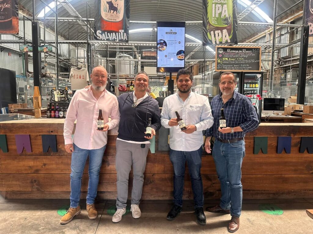 Lanzan cerveza artesanal por 500 años de SJR