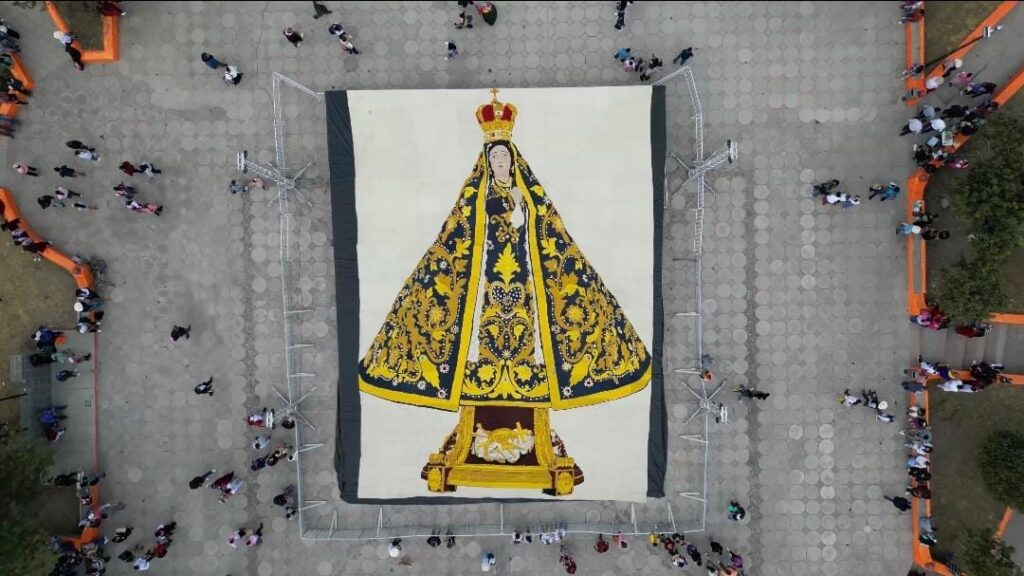 Mosaico Monumental de la Virgen de los Dolores