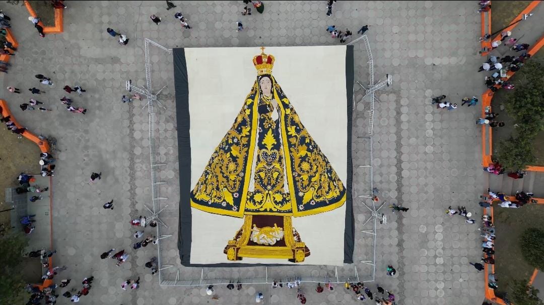 Mosaico Monumental de la Virgen de los Dolores