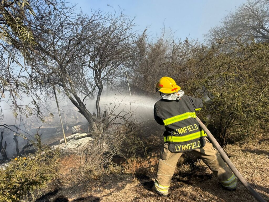 Incendio en deshuesadero de Tequisquiapan