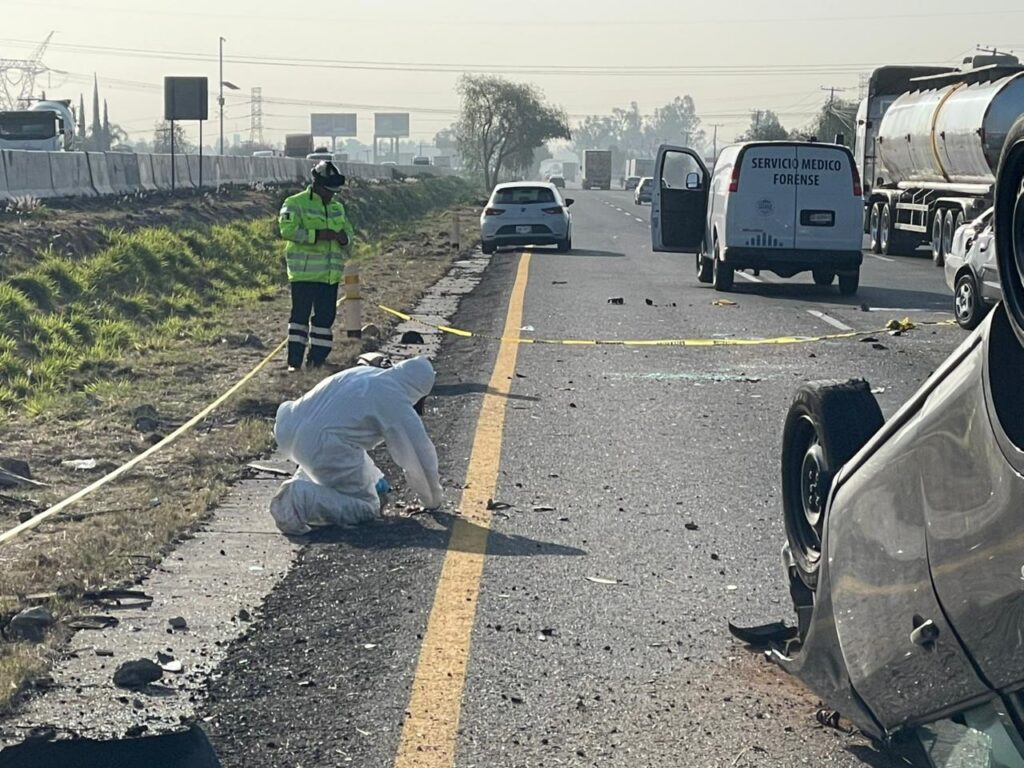 Hombre pierde la vida tras accidente múltiple en la México–Querétaro