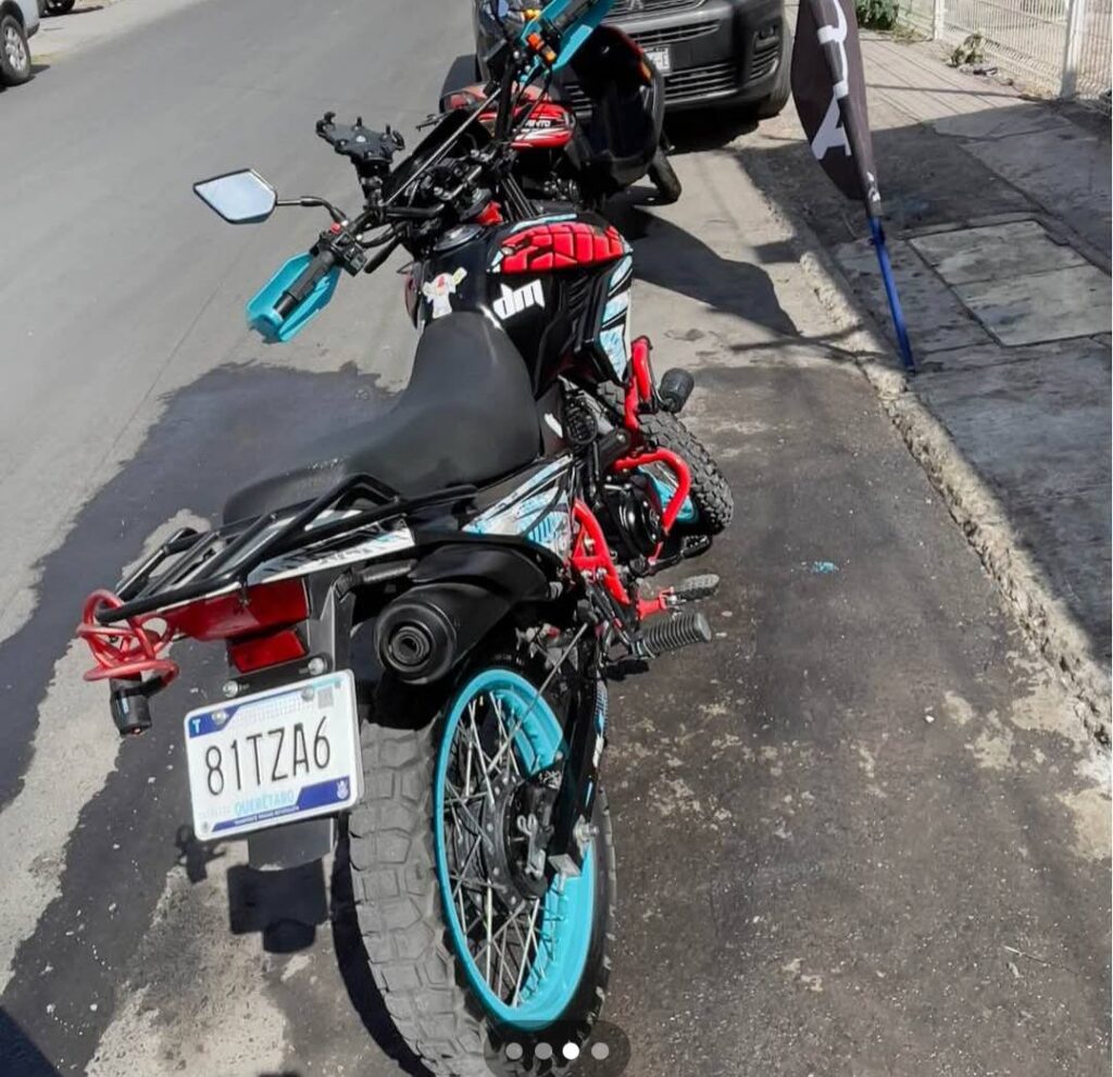 Roban motocicleta en San Pedrito Peñuelas, Querétaro