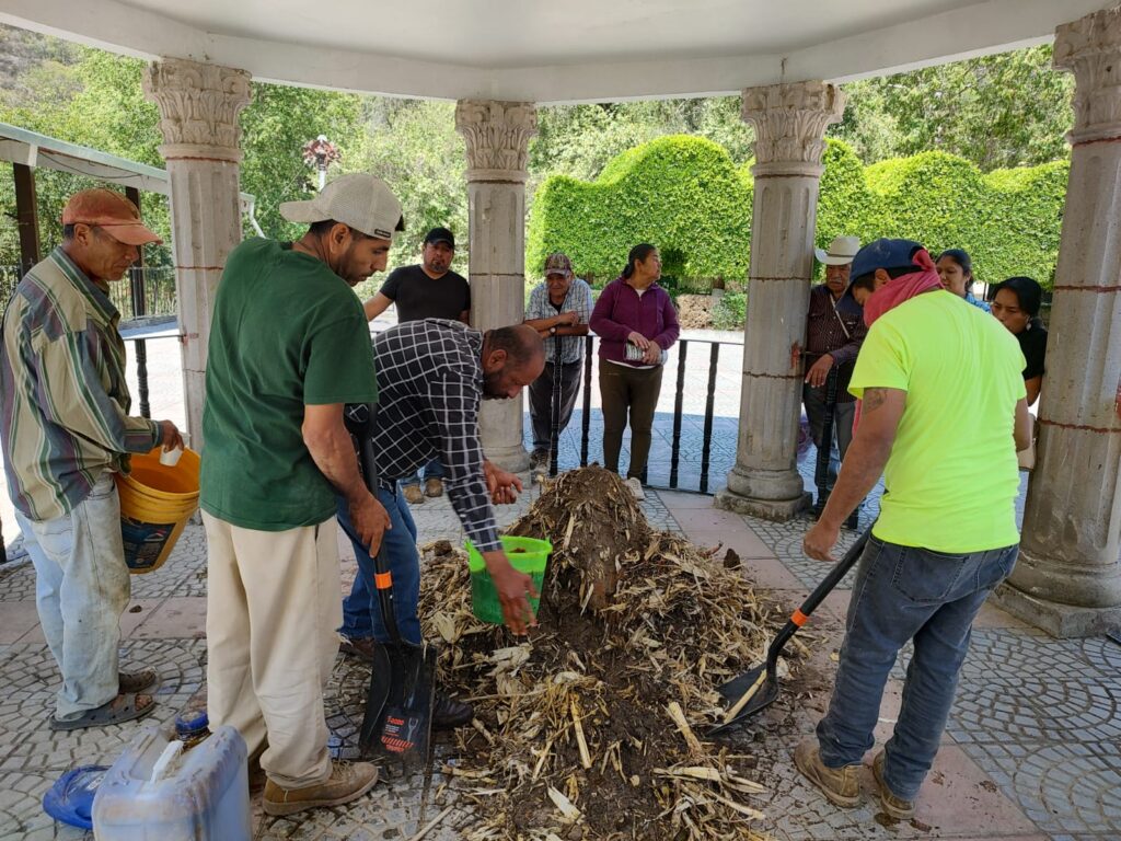 Impulsan producción de abono Bocashi en Pinal de Amoles
