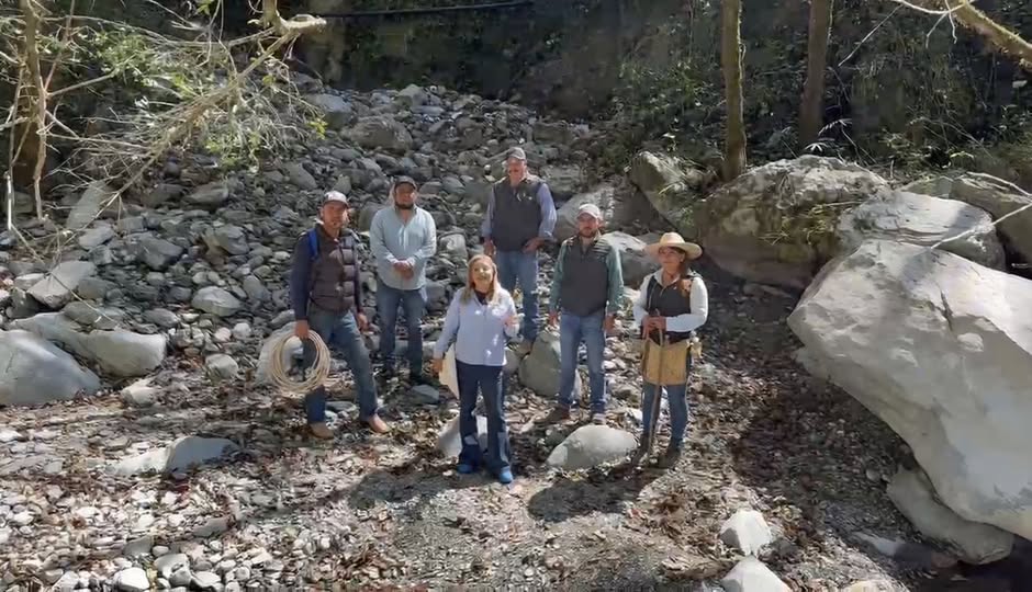 Lupita Ramírez supervisa obras de agua en Pinal de Amoles