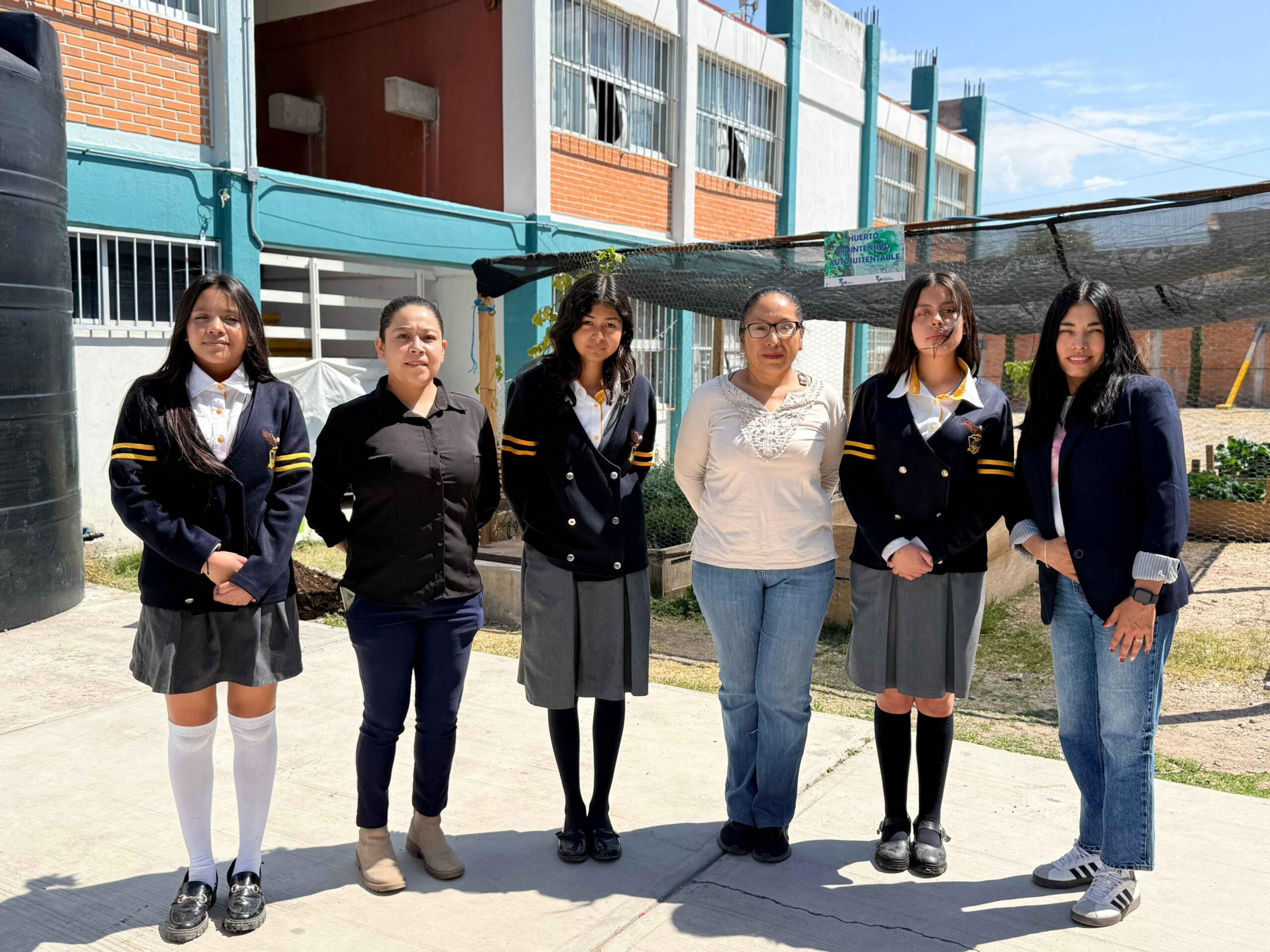 Representa secundaria sanjuanense a Querétaro en foro regional de ecotecnias