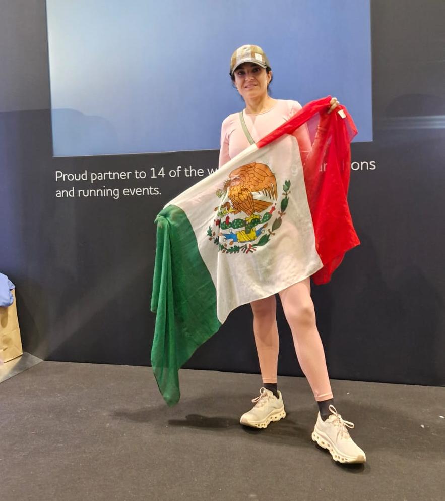 Denisse Rojas pone en alto a San Juan del Río en el Maratón de Londres