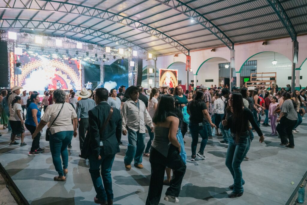 Exitosa huapangueada en la Feria Jalpan 2026 de Querétaro