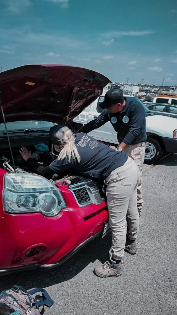FGEQ detecta dos autos irregulares en tianguis de El Marqués