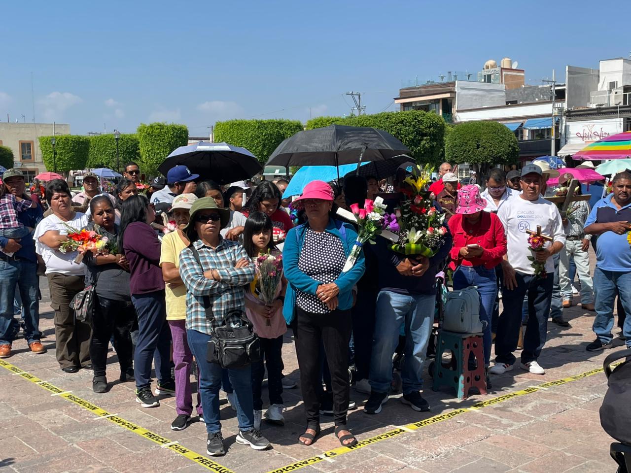 Celebran a la Santa Cruz en San Juan del Río