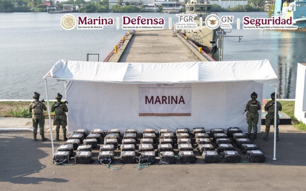 Marina lleva siete toneladas de cocaína incautadas en el Pacífico durante mayo
