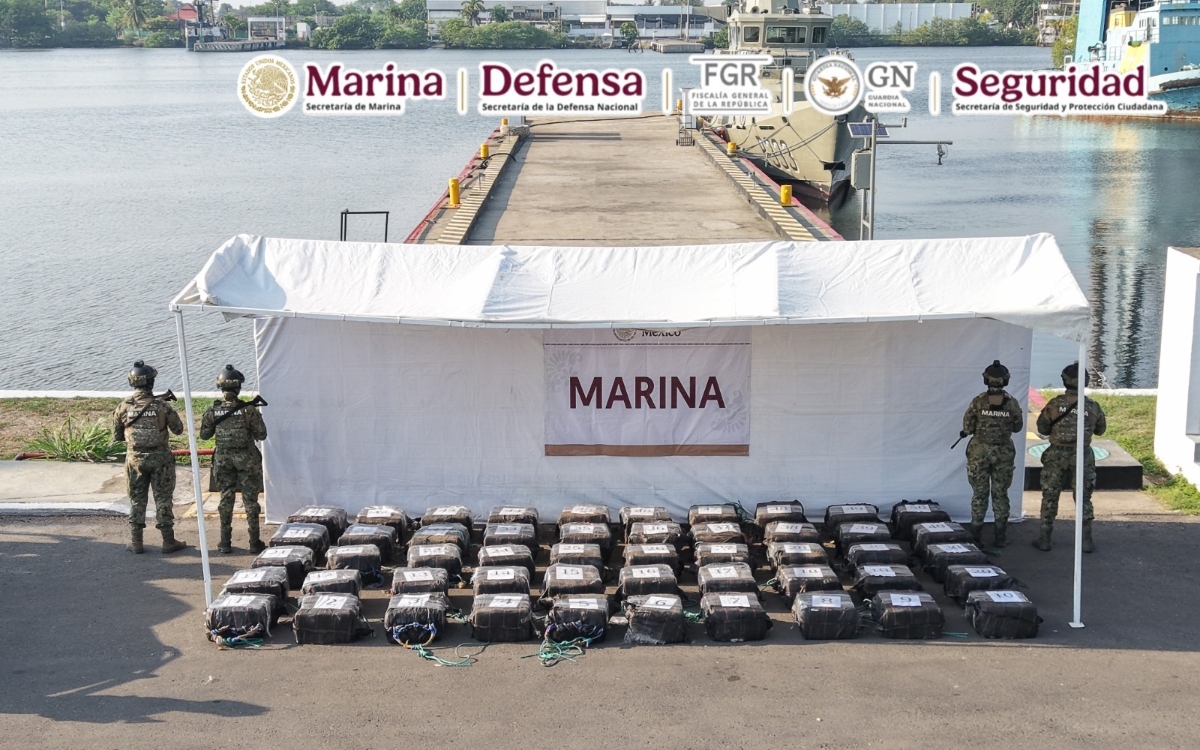 Marina lleva siete toneladas de cocaína incautadas en el Pacífico durante mayo