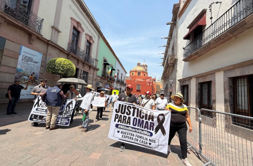 Marchan para exigir justicia por ciclista atropellado en Tequisquiapan