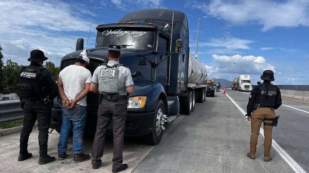 Sentencian a sujeto detenido con 62 mil litros