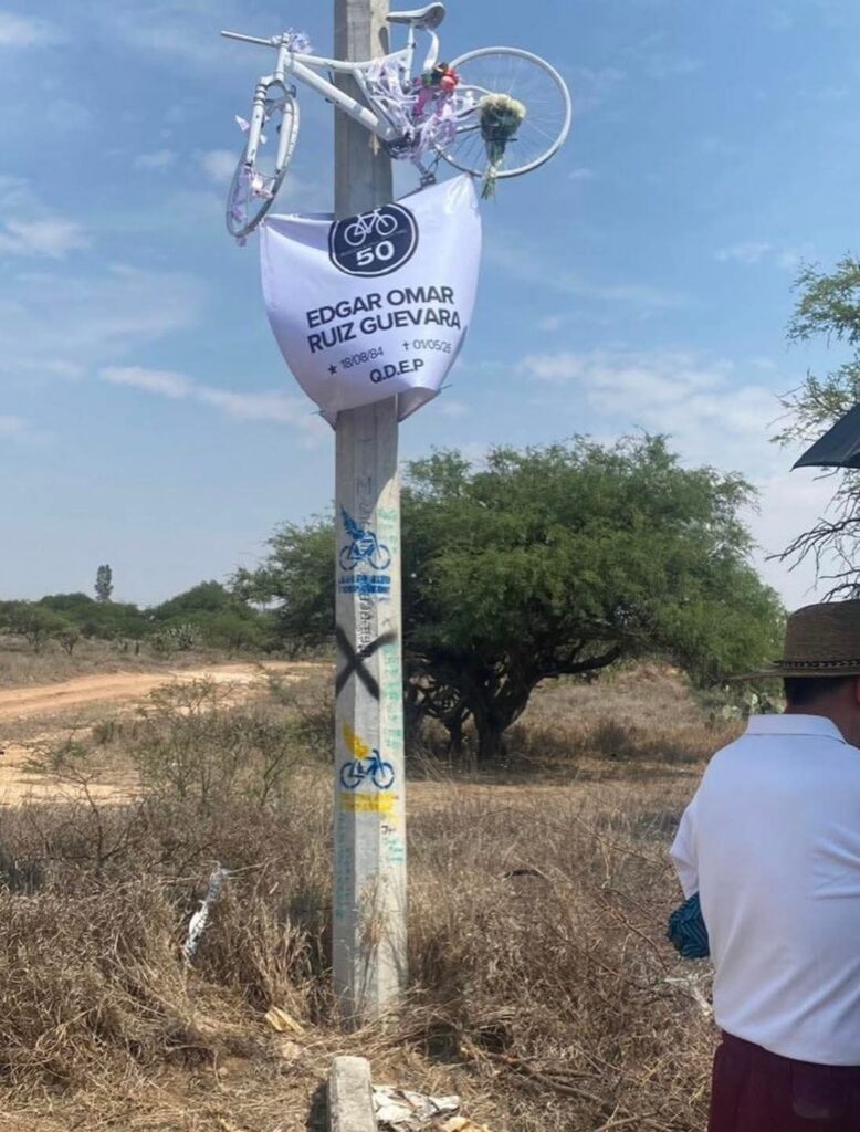 Rinden homenaje a ciclista que falleció atropellado en Tequisquiapan
