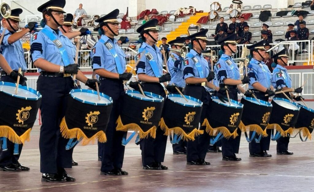 Se coronan estudiantes de San Juan del Río en el Encuentro Cívico Nacional