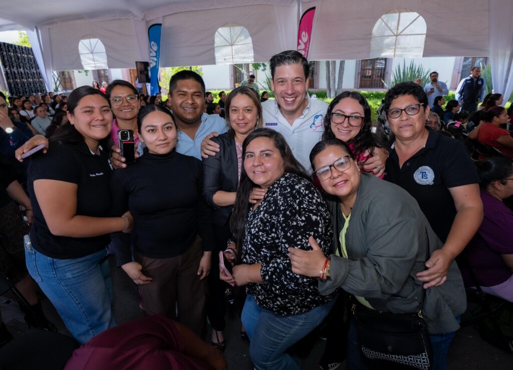 Capacitan a 1,500 personas en salud mental