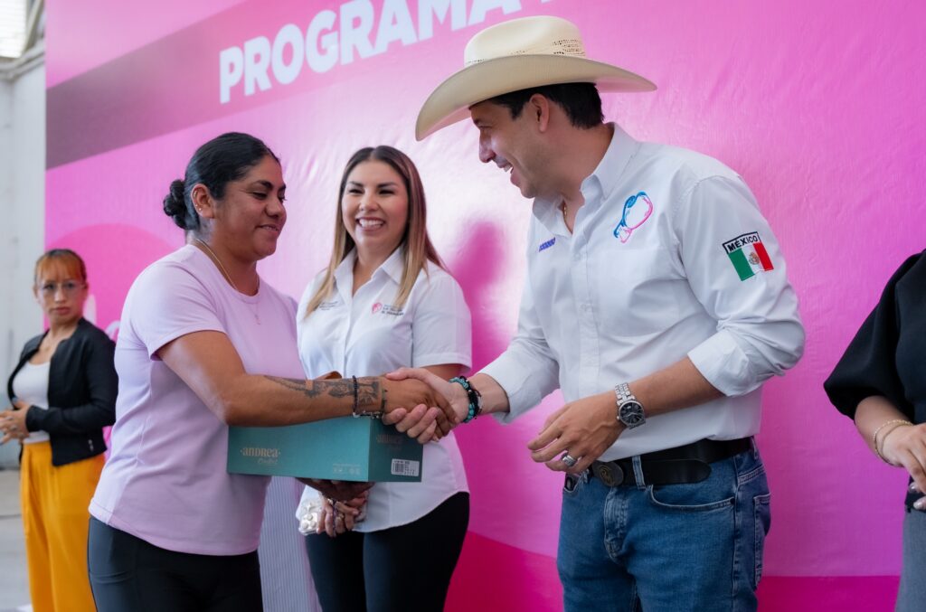 “Mujeres de Pie” evento del Día de las Madres en El Marqués