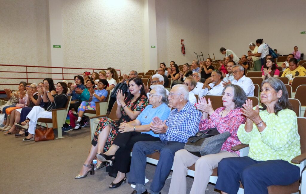 Reconoce IEEQ a adultos mayores