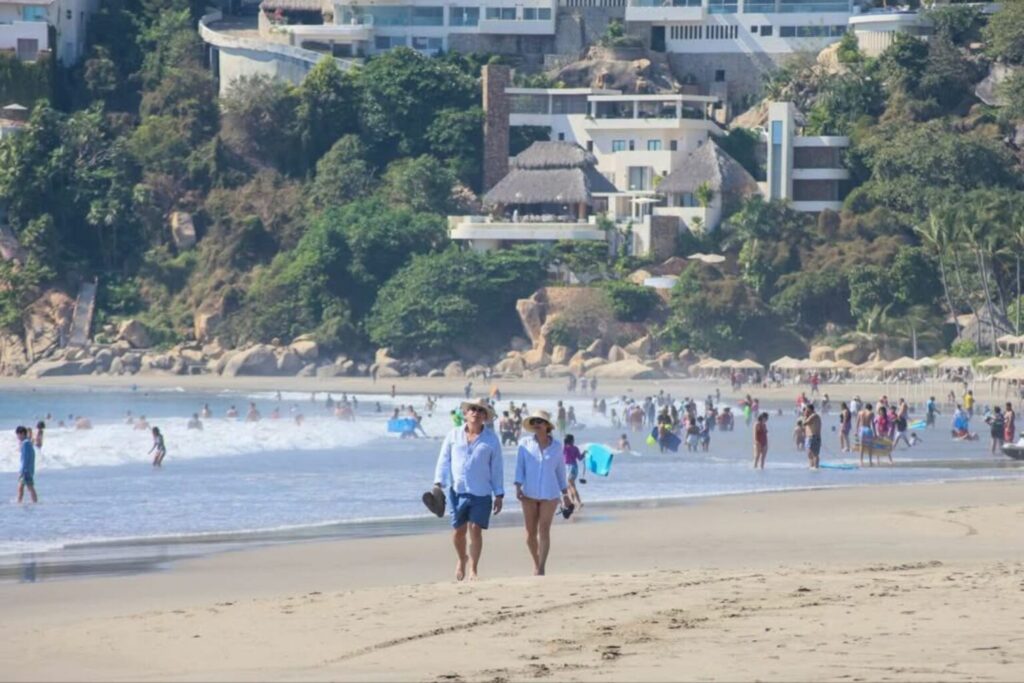 México reporta incremento del 11.9% en turismo internacional durante marzo