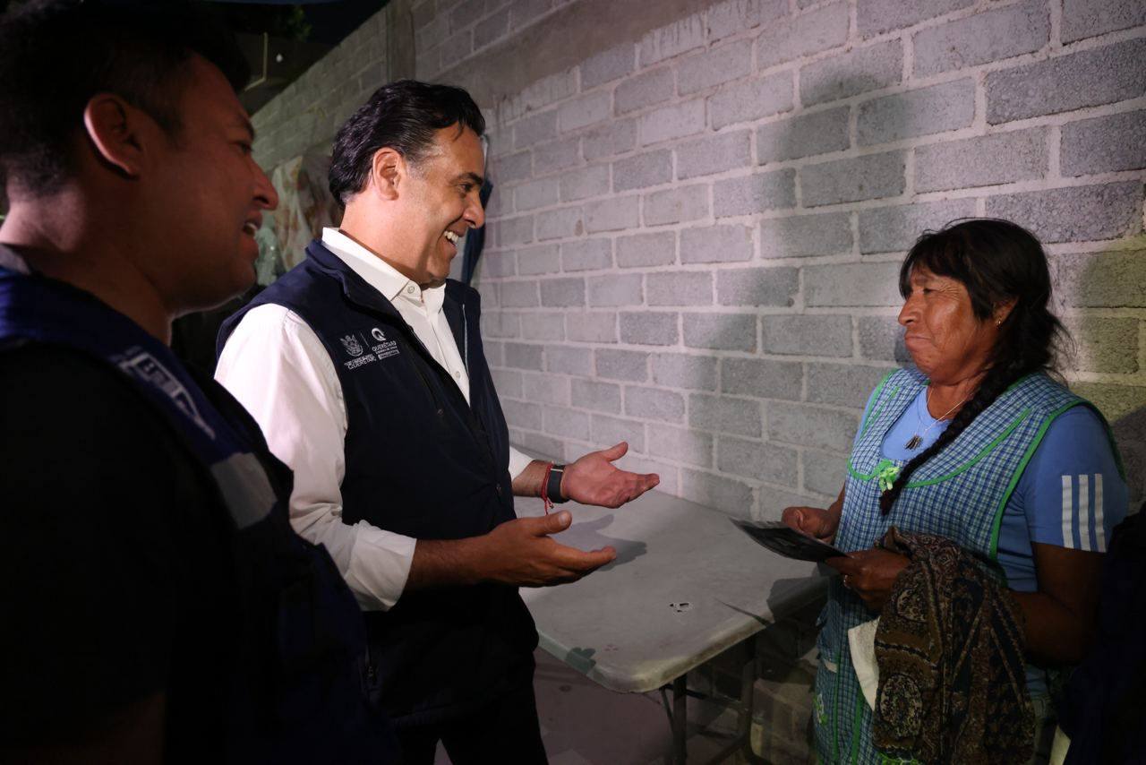 Luis Nava supervisa cancha y anuncia obras en Huimilpan