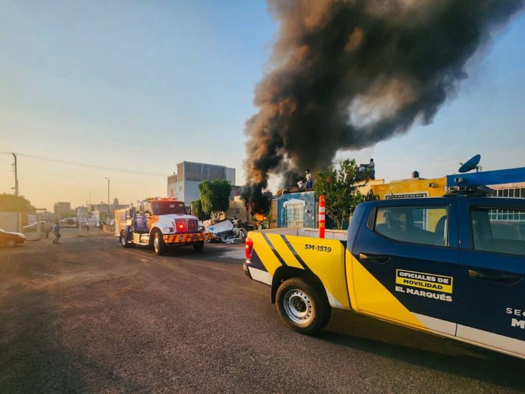 Sofocan incendio en casa de Hacienda La Cruz, El Marqués