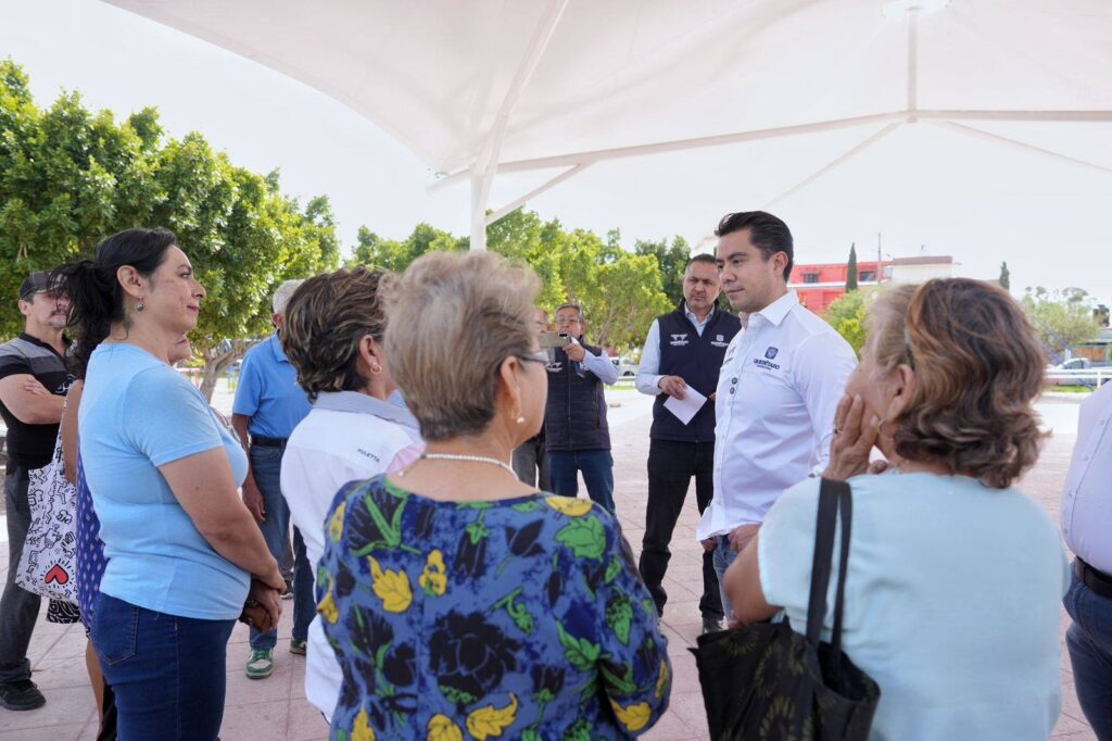 Felifer Macías entrega mejoras en parque Lomas del Marqués