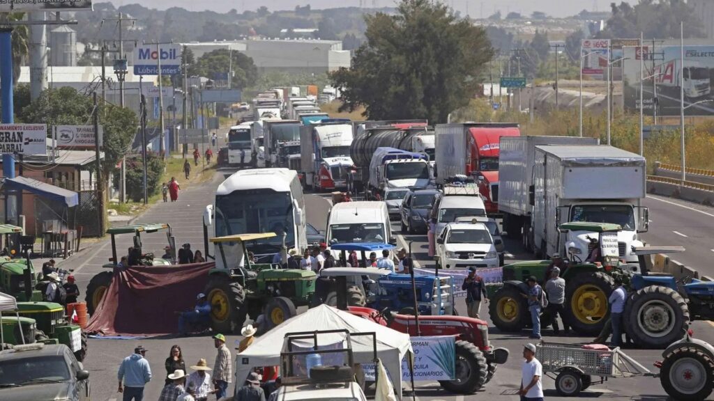 Productores exigen cambios al T-MEC y amenazan Mundial 2026