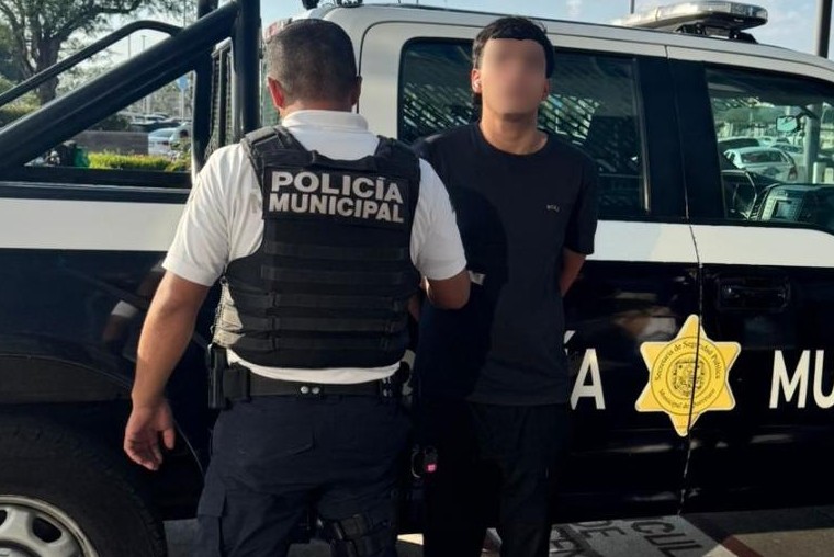 Detienen a fardero en Querétaro por robo de mercancía